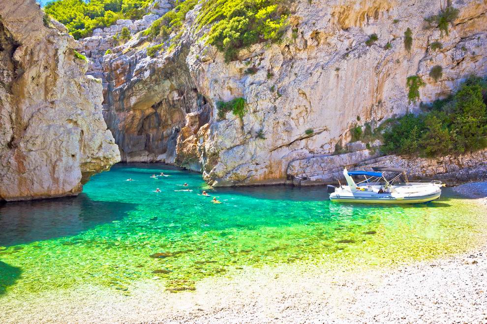 Vis sziget Stiniva strand