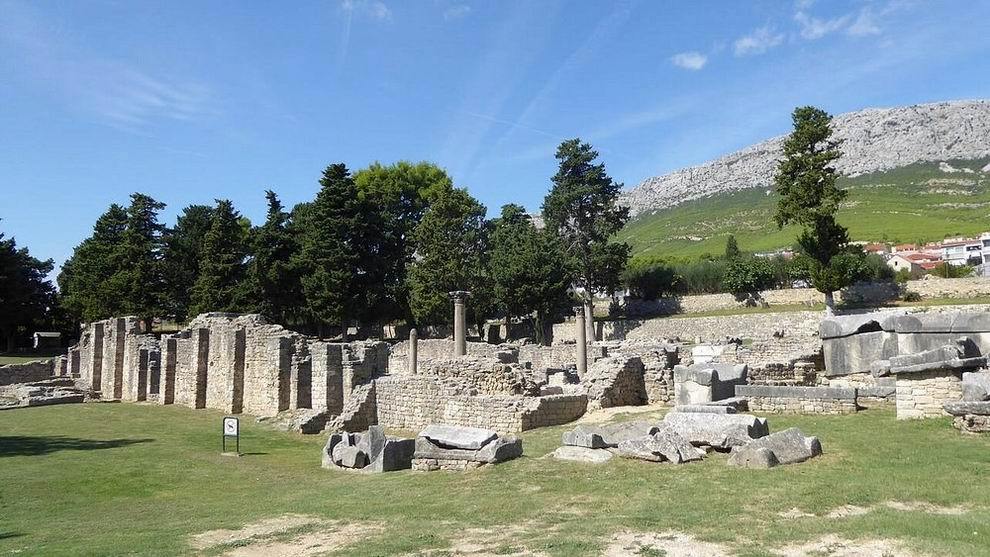 solin Manastirine