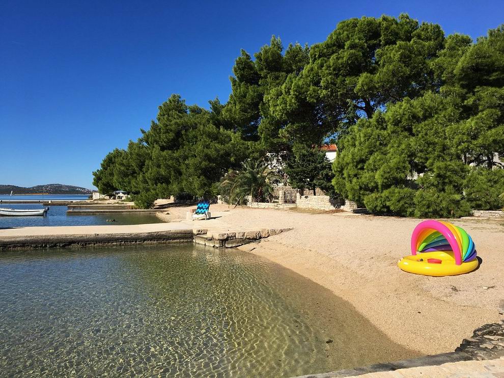 Pirovac strand