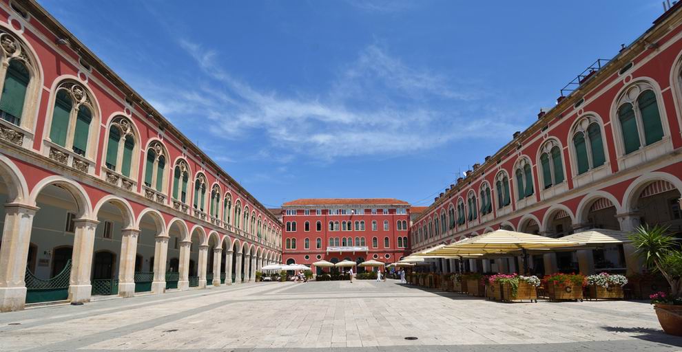 split trg republike